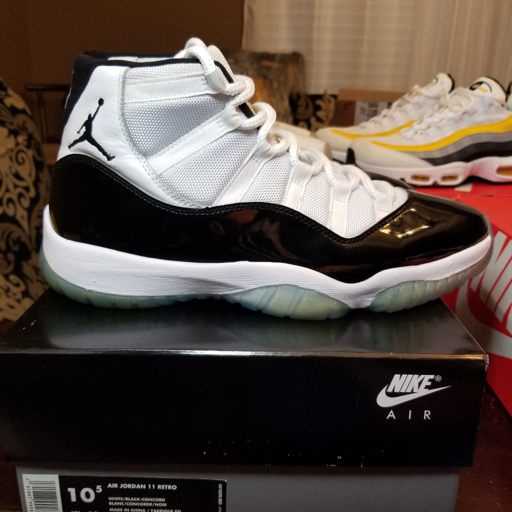 Jordan 11 Concord SOLD